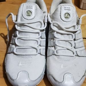 Nike Women's Shox Size 7.5